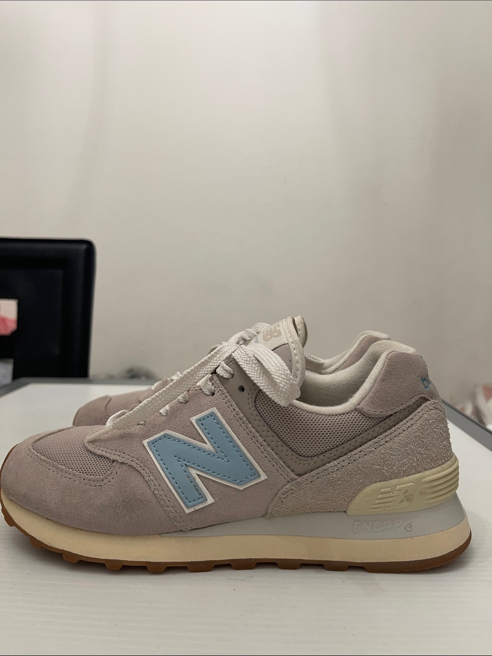 NEW BALANCE 574 RUNNING SNEAKERS WOMENS SIZE 7.5
